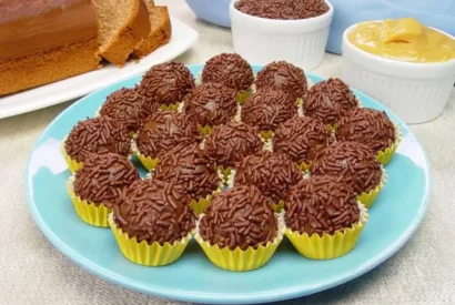 Thumbnail for Brigadeiros de Chocolate- Mais Fácil não há