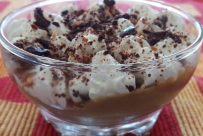 Thumbnail for Pudim de Café com Chantilly e Chocolate Negro uma verdadeira tentação